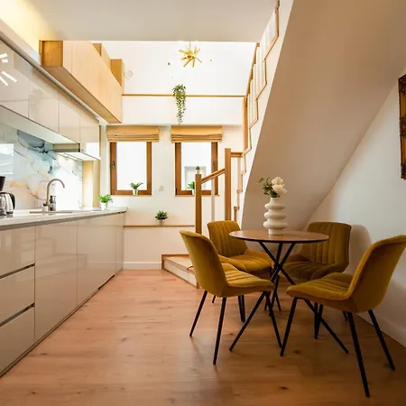 Away From - Modern & Cozy Near Vibrant Unirii Area * Boekarest