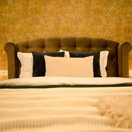 Away From - Modern & Cozy Near Vibrant Unirii Area Boekarest