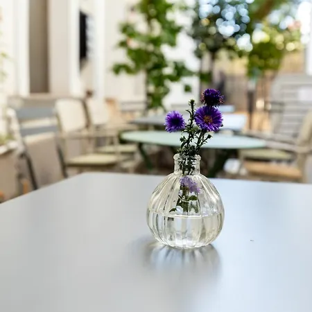 Away From - Modern & Cozy Near Vibrant Unirii Area *