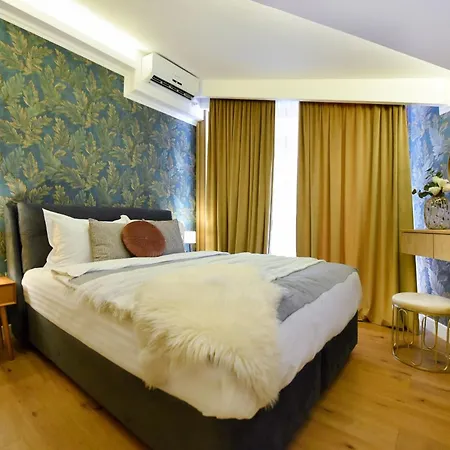 Away From - Modern & Cozy Near Vibrant Unirii Area Бухарест