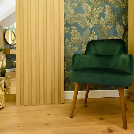 Away From - Modern & Cozy Near Vibrant Unirii Area Apartment