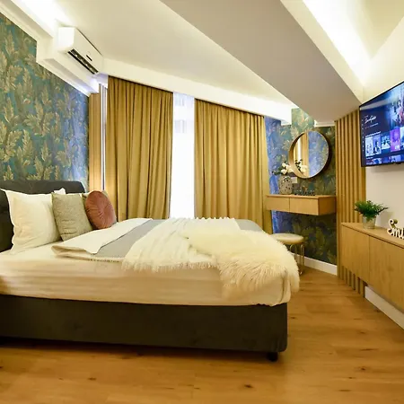 Away From - Modern & Cozy Near Vibrant Unirii Area Bucharest