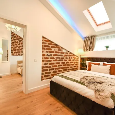 Away From - Modern & Cozy Near Vibrant Unirii Area Apartment Bucharest