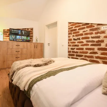Apartment Away From - Modern & Cozy Near Vibrant Unirii Area Bucharest