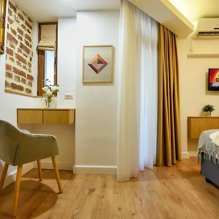 Away From - Modern & Cozy Near Vibrant Unirii Area Apartment *