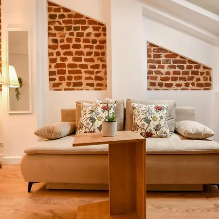 Away From - Modern & Cozy Near Vibrant Unirii Area