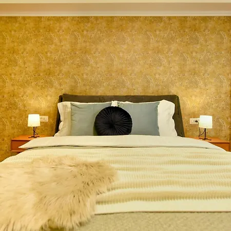 Away From - Modern & Cozy Near Vibrant Unirii Area * Бухарест