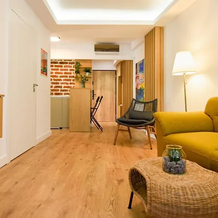 Away From - Modern & Cozy Near Vibrant Unirii Area * Бухарест