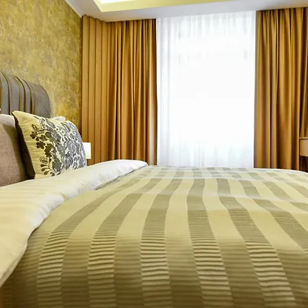 Апартаменти Away From - Modern & Cozy Near Vibrant Unirii Area Бухарест