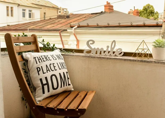 Daire Away From - Modern & Cozy Near Vibrant Unirii Area *