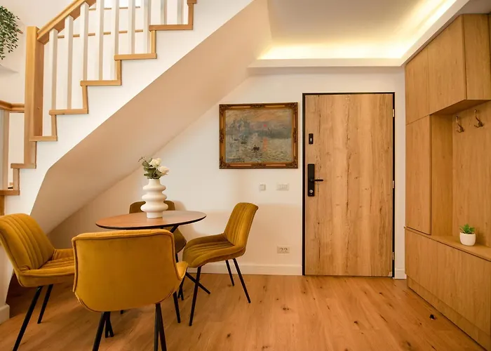 Away From - Modern & Cozy Near Vibrant Unirii Area Daire *