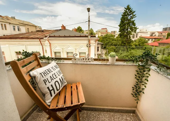 Апартаменти Away From - Modern & Cozy Near Vibrant Unirii Area *