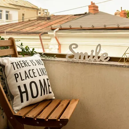 Daire Away From - Modern & Cozy Near Vibrant Unirii Area *