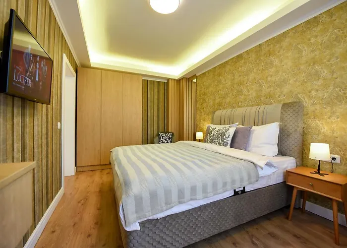 Апартаменти Away From - Modern & Cozy Near Vibrant Unirii Area *