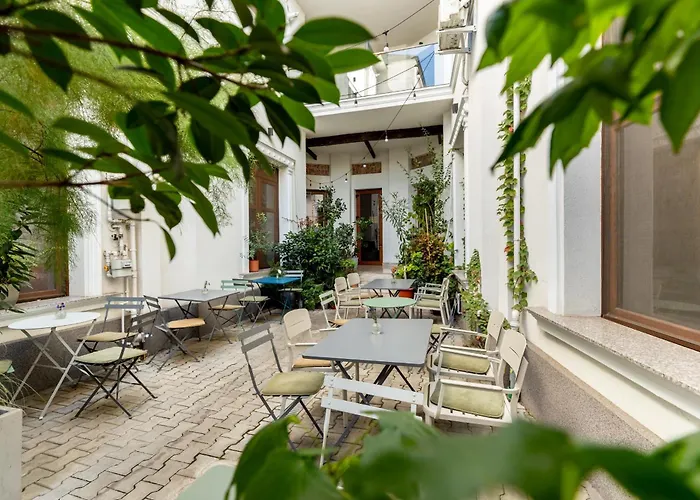 Away From - Modern & Cozy Near Vibrant Unirii Area *